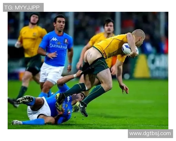 足球球星场下搞笑瞬间：那些令人捧腹的意外与幽默时刻